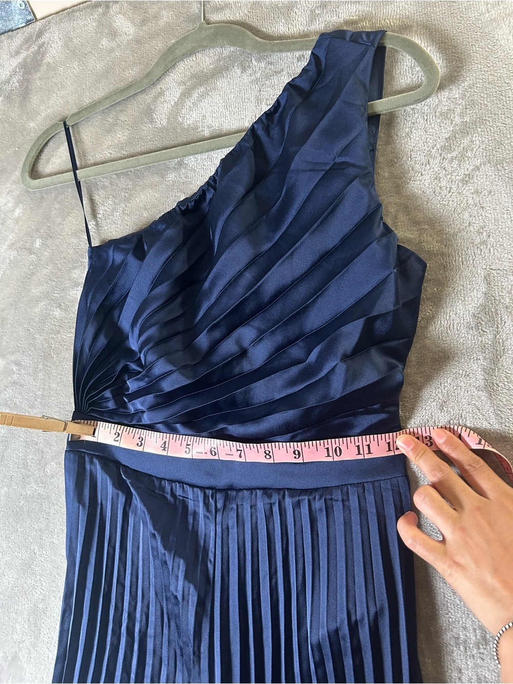 Abercrombie & Fitch NWT One-Shoulder Pleated Wide-Leg Jumpsuit in Navy - Picture 11 of 14